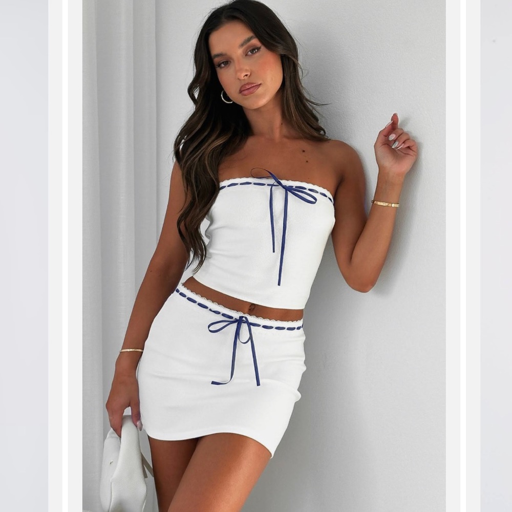 Never worn white fox mini skirt